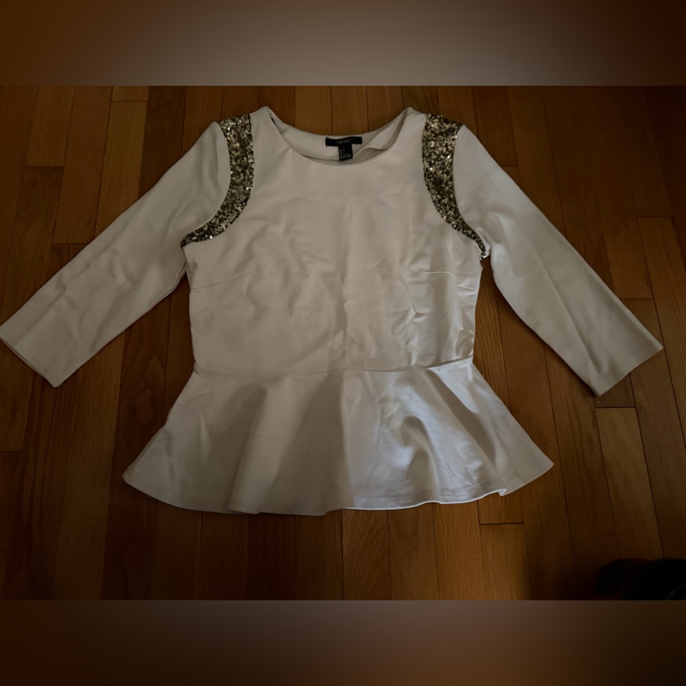 Forever 21 Women’s Large Cream and Gold Sequins Knit Top NWT